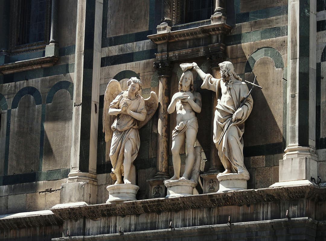 Statuen